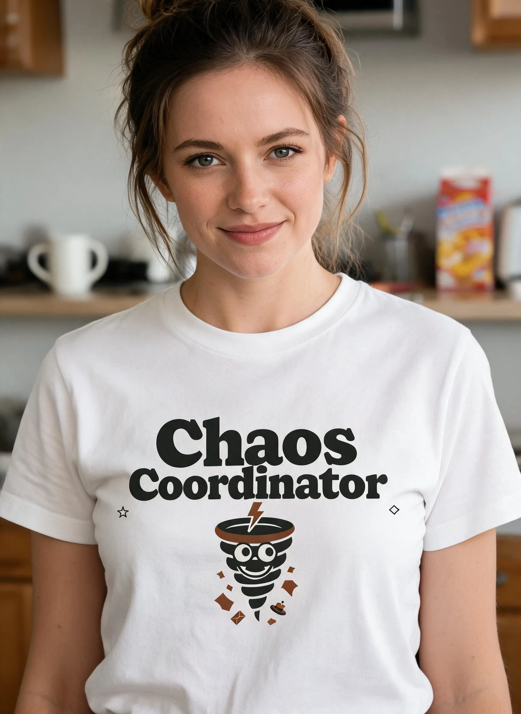 T-shirt graphique Chaos Coordinator - T-shirt cadeau typographie maman drôle — Blanc