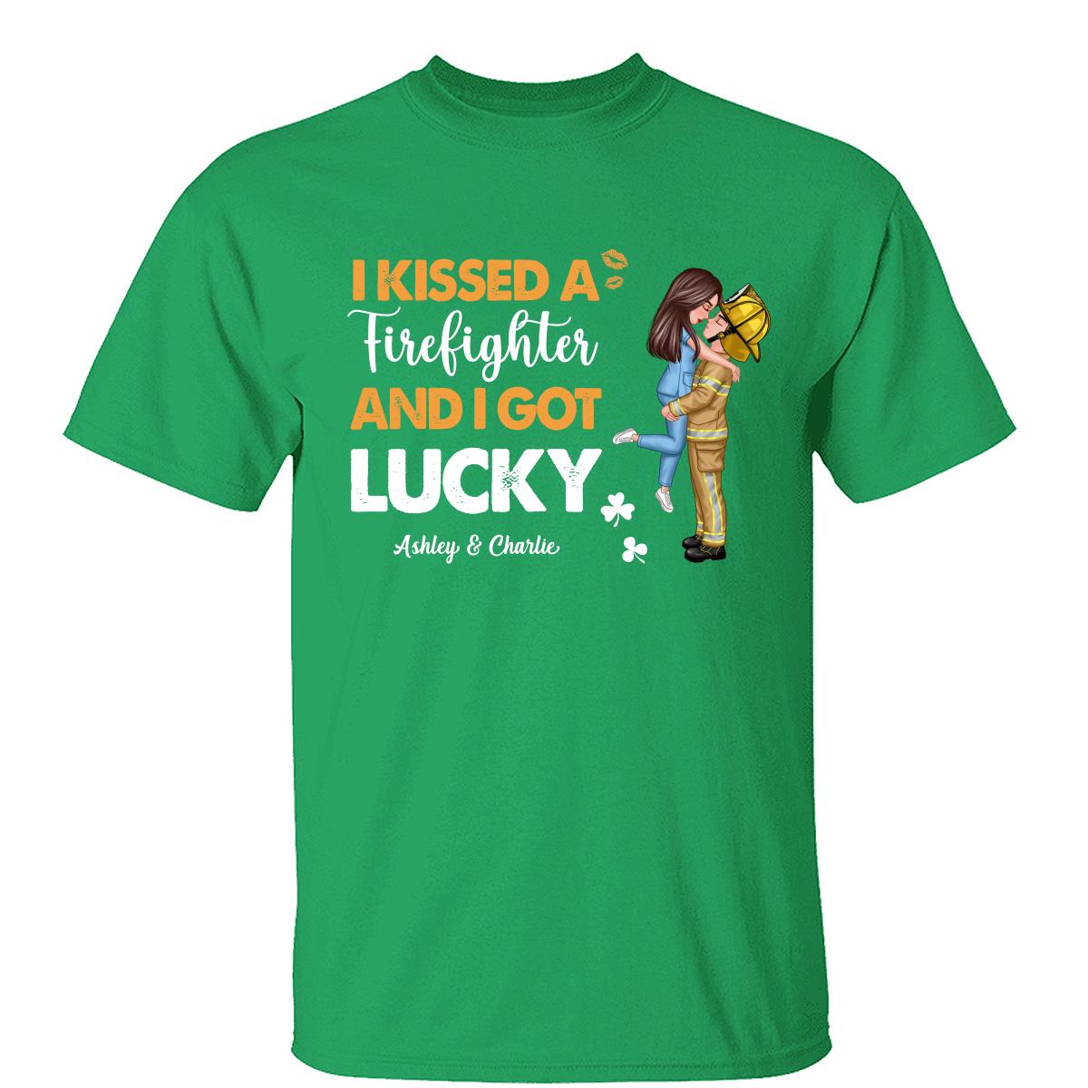 J'ai Embrassé Un Pompier Policier Infirmier Profession Et J'ai Eu De La Chance Fête De La Saint-Patrick T-Shirt Personnalisé — Blanc