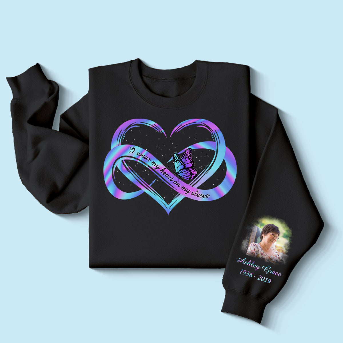 Je porte mon cœur sur ma manche Hommage, Cadeau de réconfort, Sweat-shirt personnalisé imprimé sur la manche — Noir