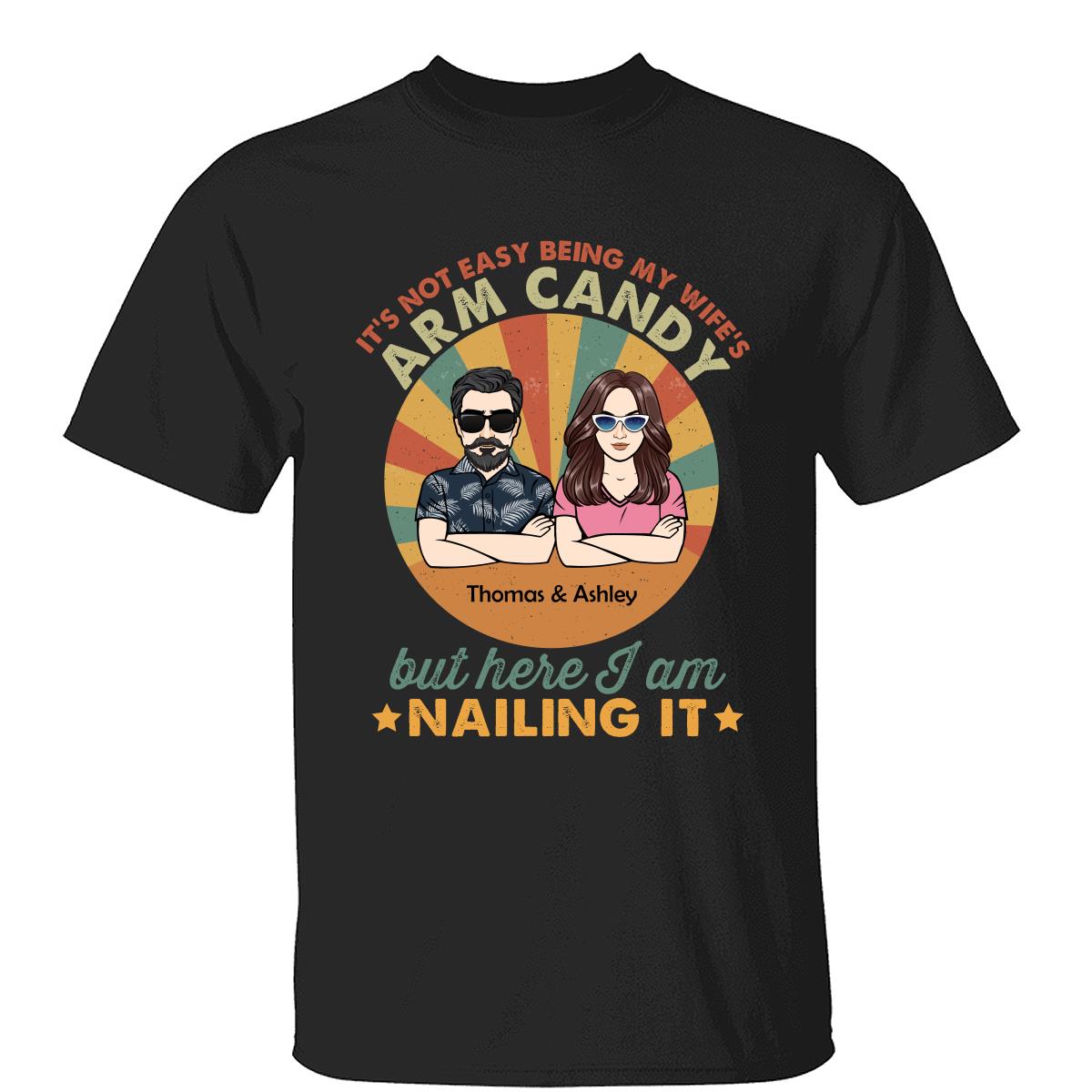 Il N'est Pas Facile D'être Le Bijou De Ma Femme Mari Et Femme Style Rétro T-Shirt Personnalisé — Noir