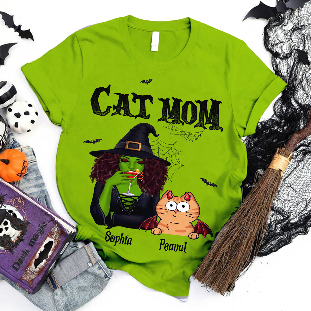 T-shirt personnalisé Maman Chat Sorcière Verte Halloween, Costume effrayant d'Halloween pour les amoureux des chats — Blanc