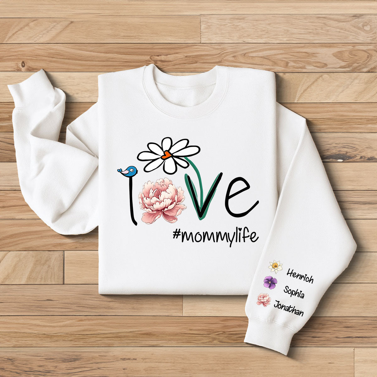 Amour Vie de Grand-mère Vie de Maman Fleurs du Mois de Naissance Sweat-shirt Personnalisé à Manches Imprimées, Cadeau de la Fête des Mères pour Mamans, pour Grand-mères — Blanc