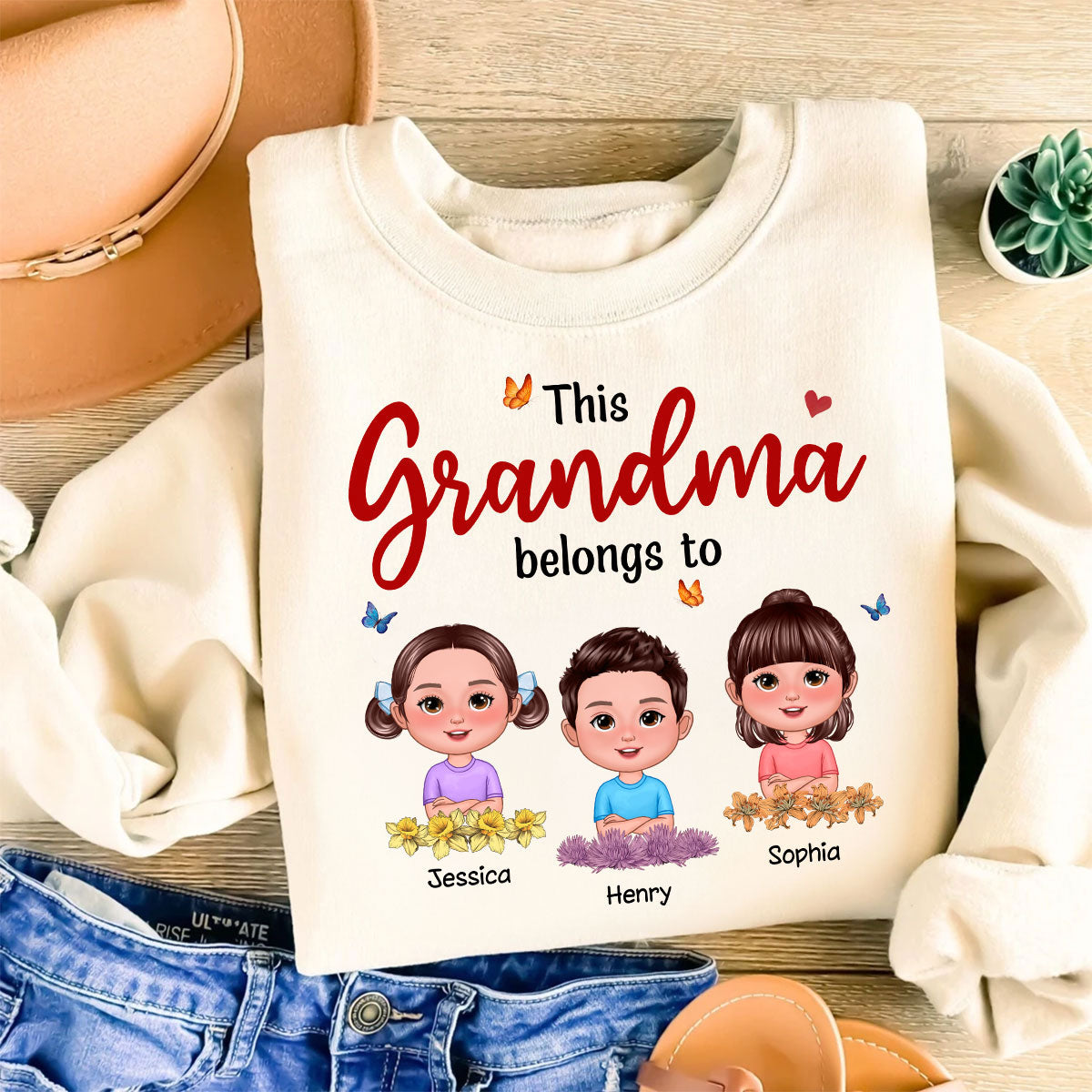 Cette Grand-maman Maman Appartient Aux Fleurs Du Mois De Naissance T-shirt Personnalisé Mignon Pour Enfants, Cadeau Pour Mamans, Pour Grands-mamans — Blanc