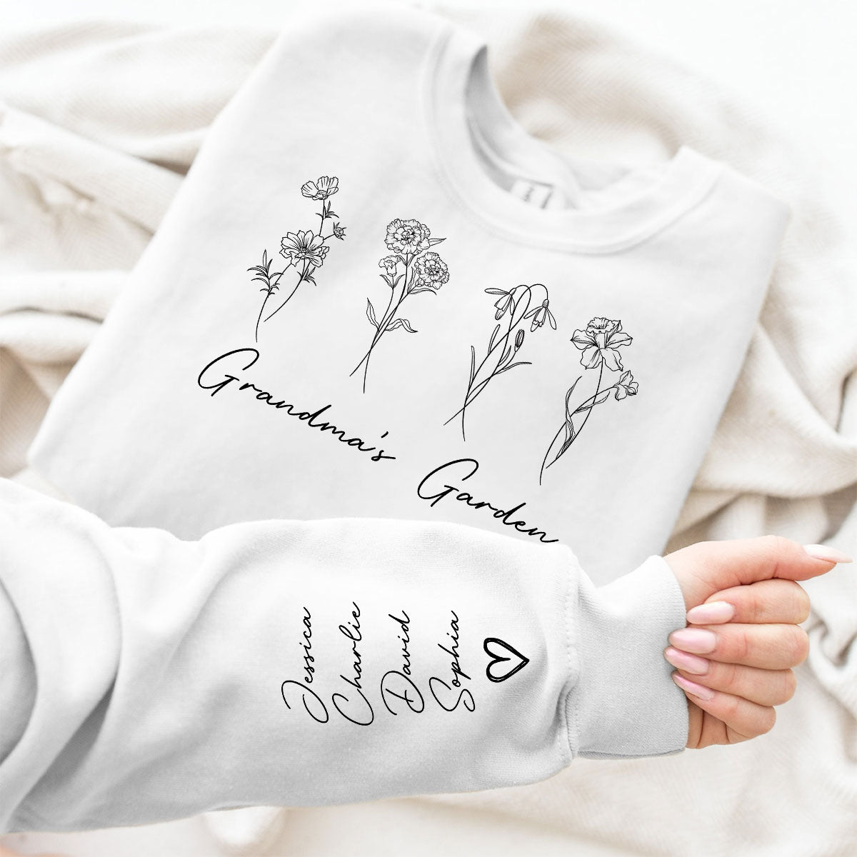 Sweat-shirt personnalisé à manches imprimées Fleurs du mois de naissance en contour, Cadeau pour Maman Grand-mère Tante — Blanc